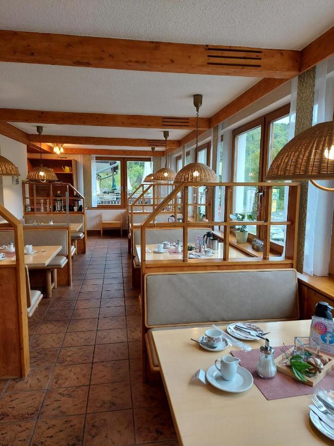 Hotel Landgasthof Frankenstern Goessweinstein Exterior foto